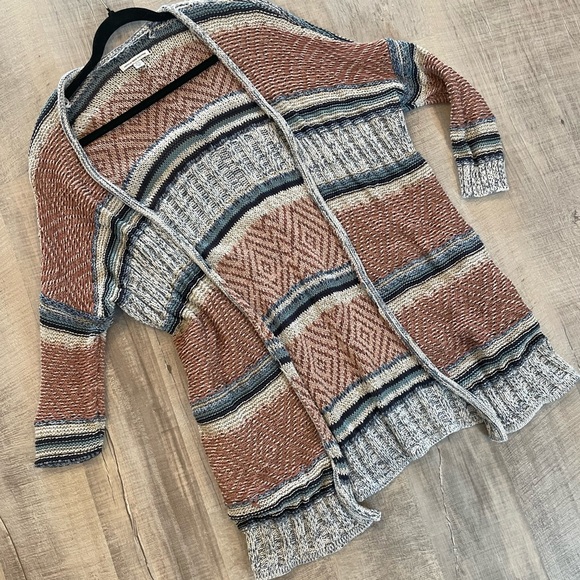American Eagle Cardigan - Picture 1 of 7